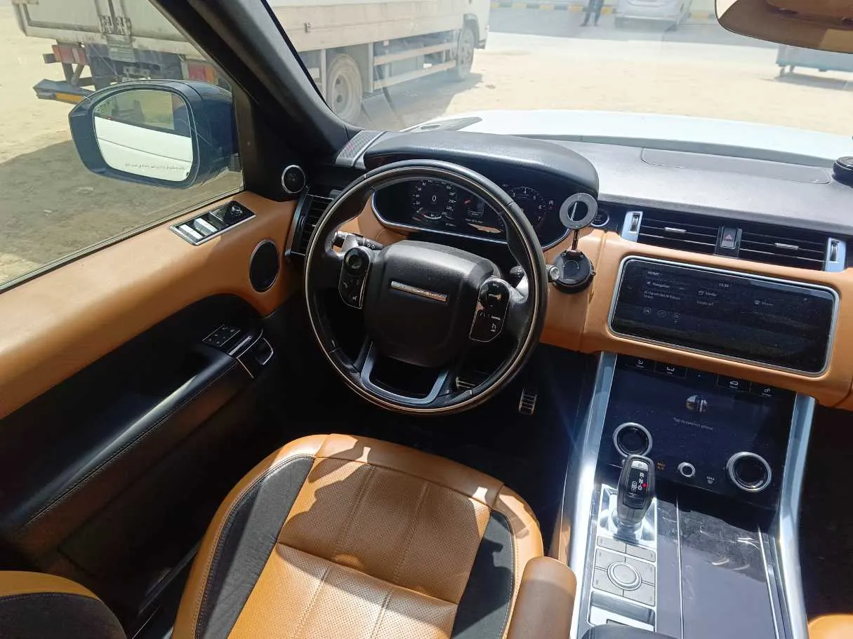 Car image 22