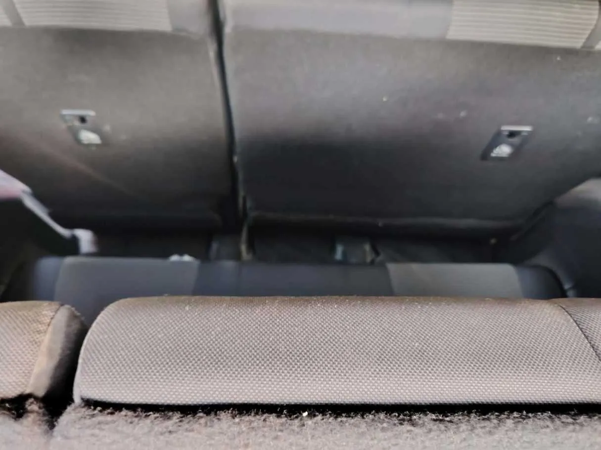 Car image 36