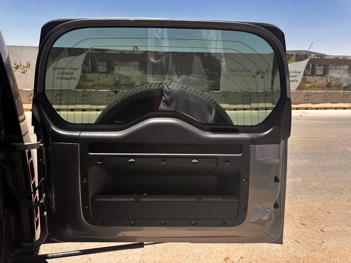 Car image 27
