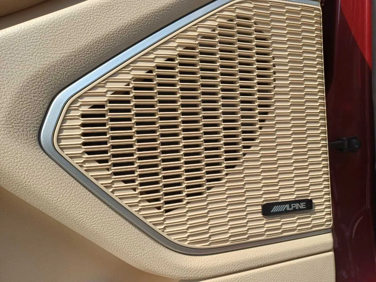 Car image 22