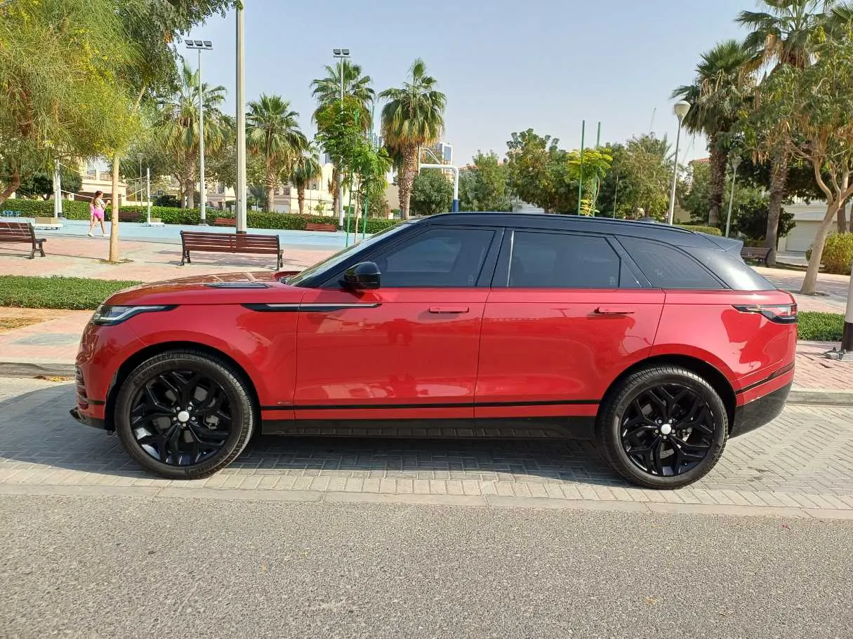 Car image 8