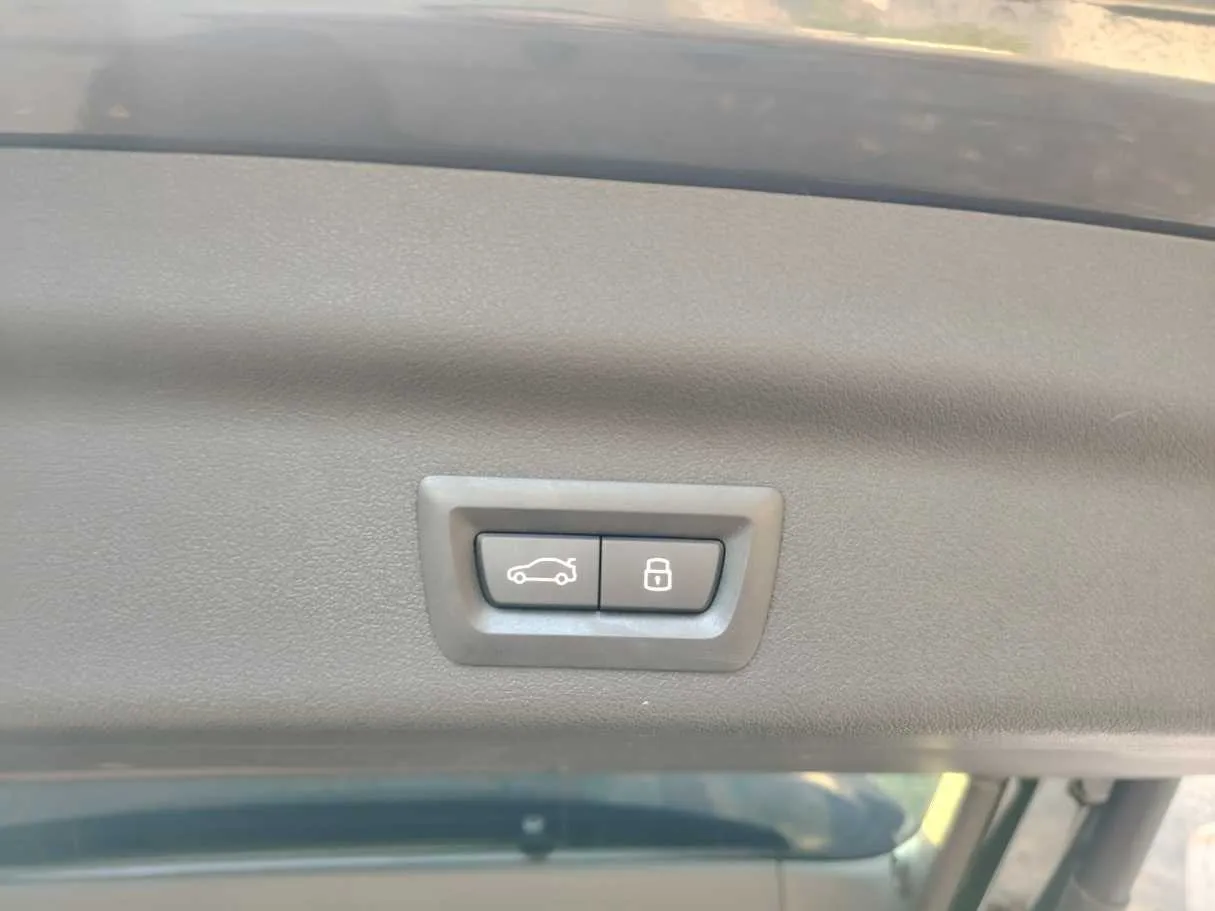 Car image 45