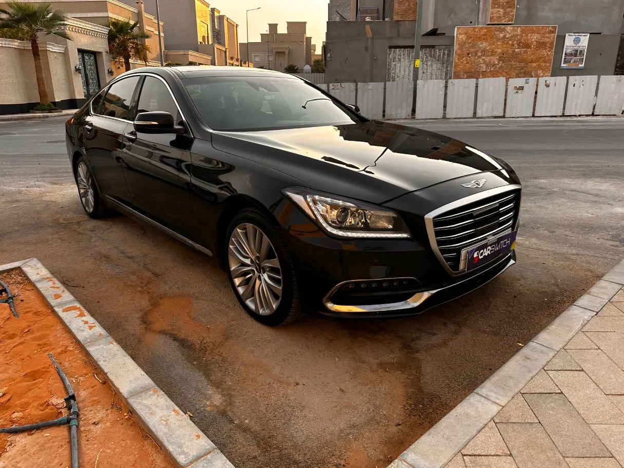 Car image 3