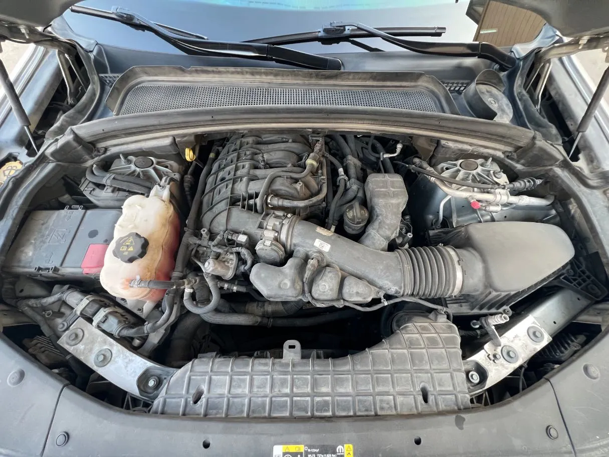 Car image 32