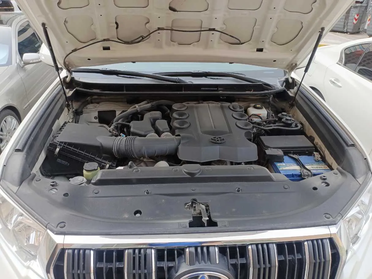 Car image 22