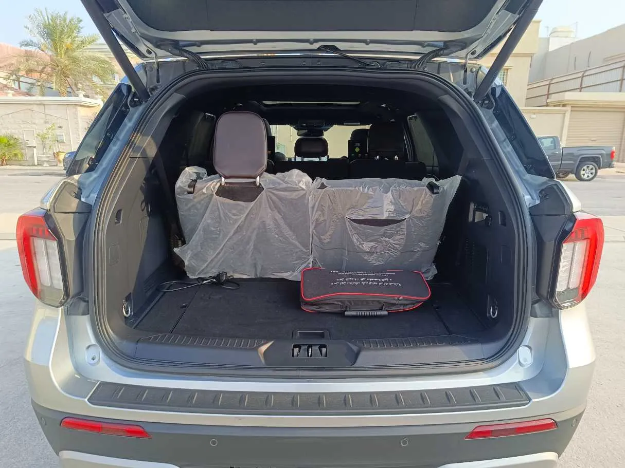 Car image 36