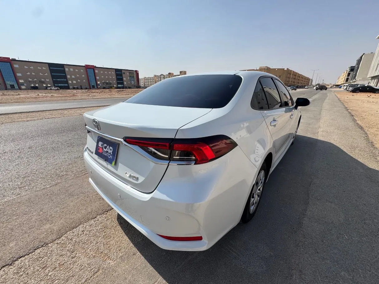 Car image 5