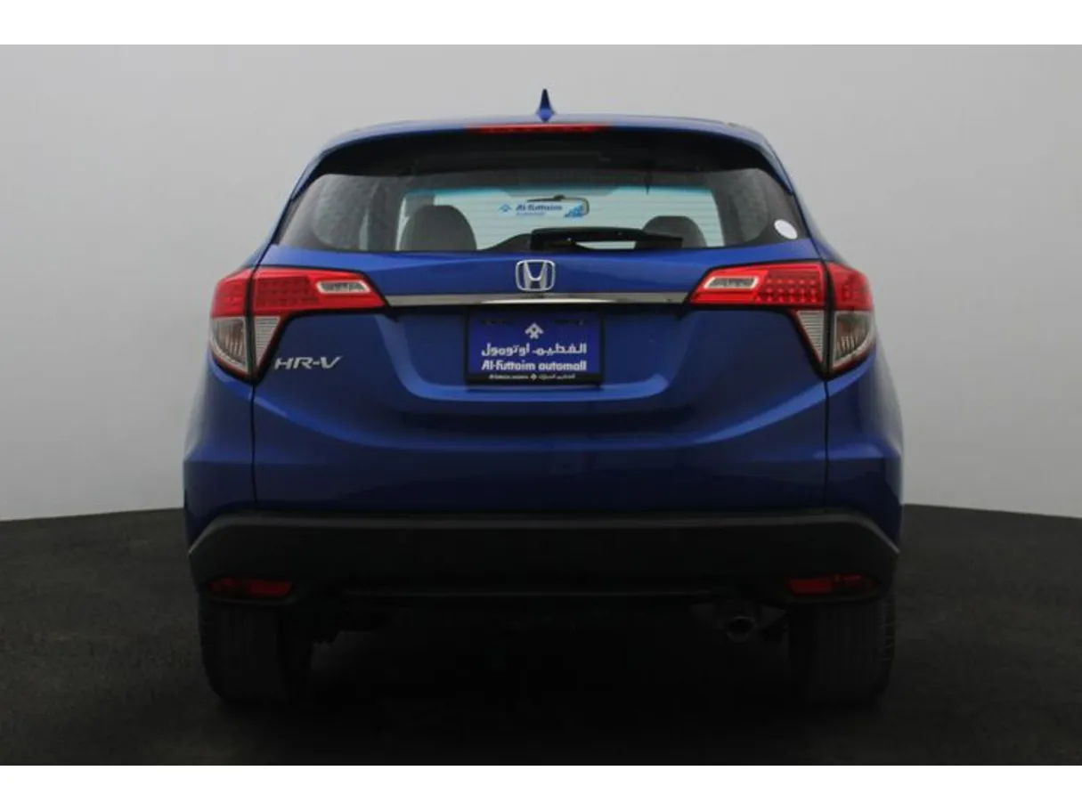 Car image 12