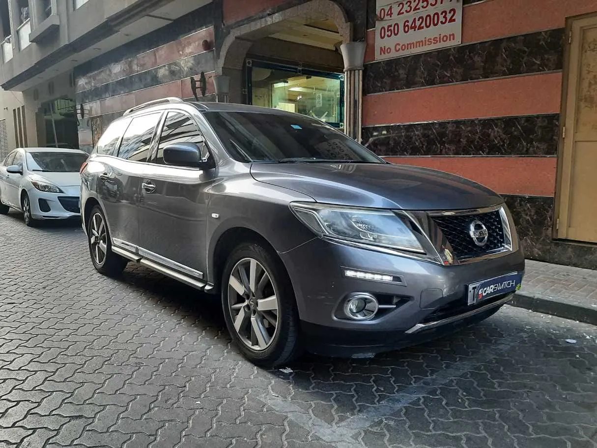 Car image 3