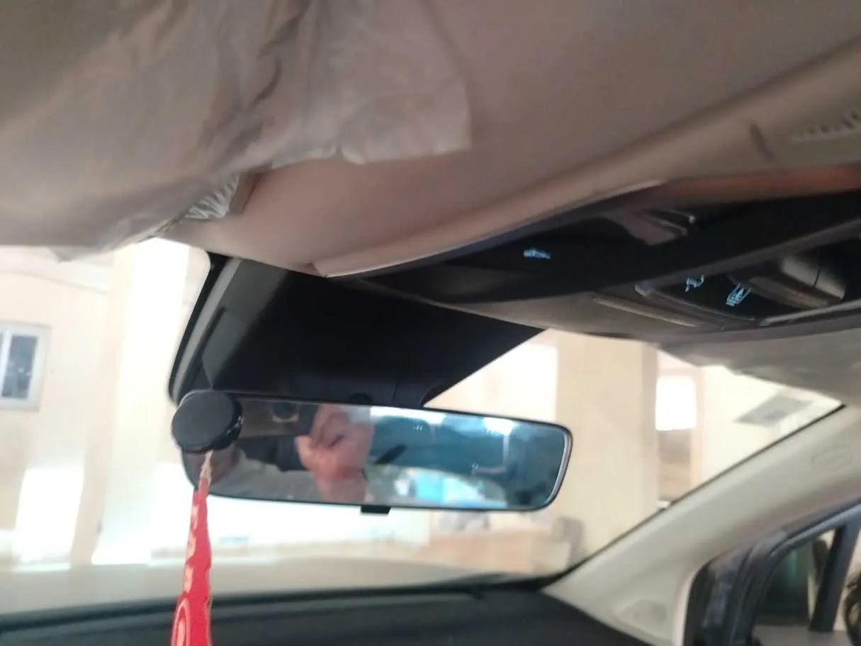 Car image 42