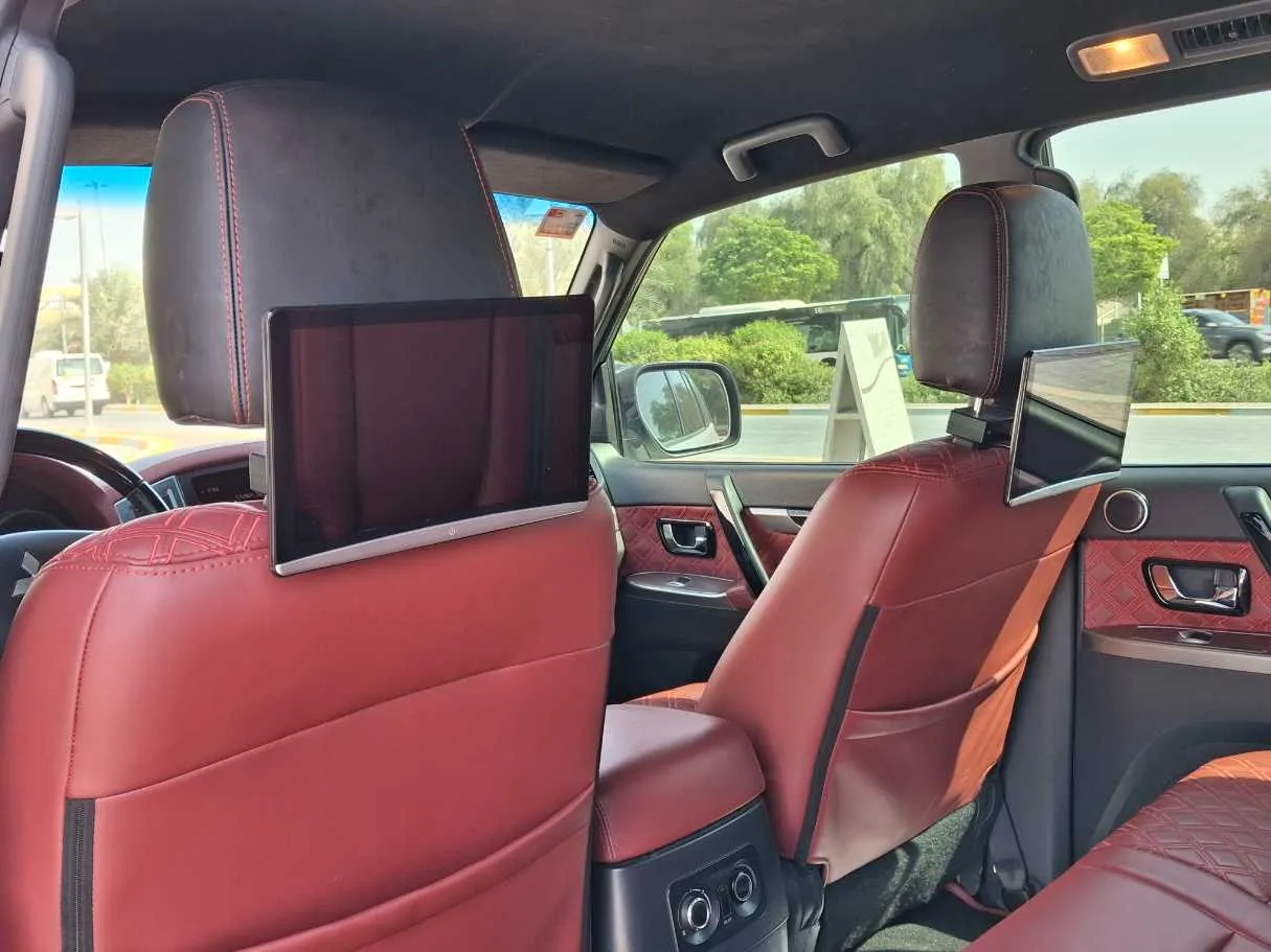 Car image 17