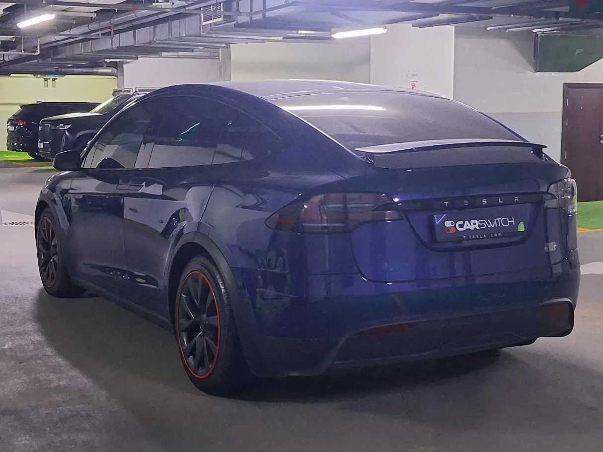 Car image 7