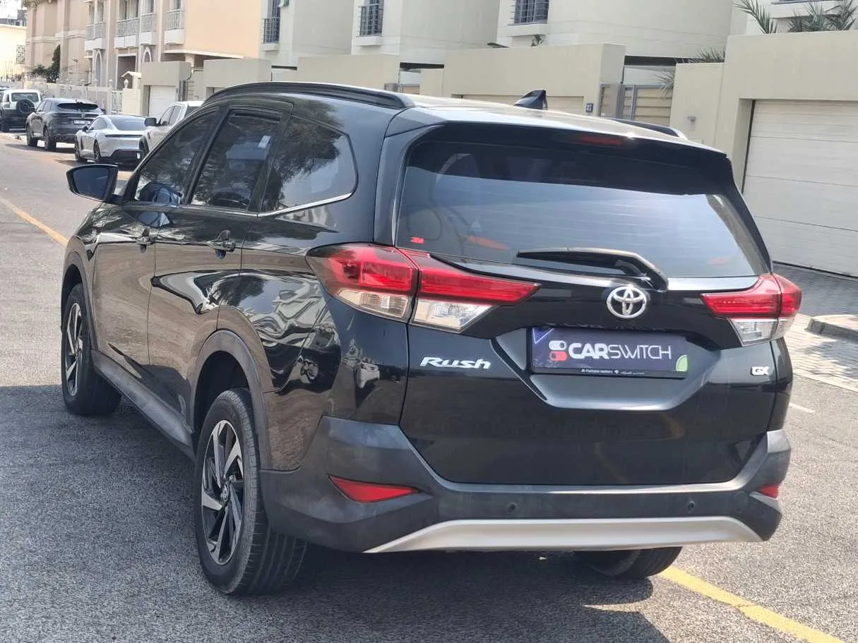 Car image 7