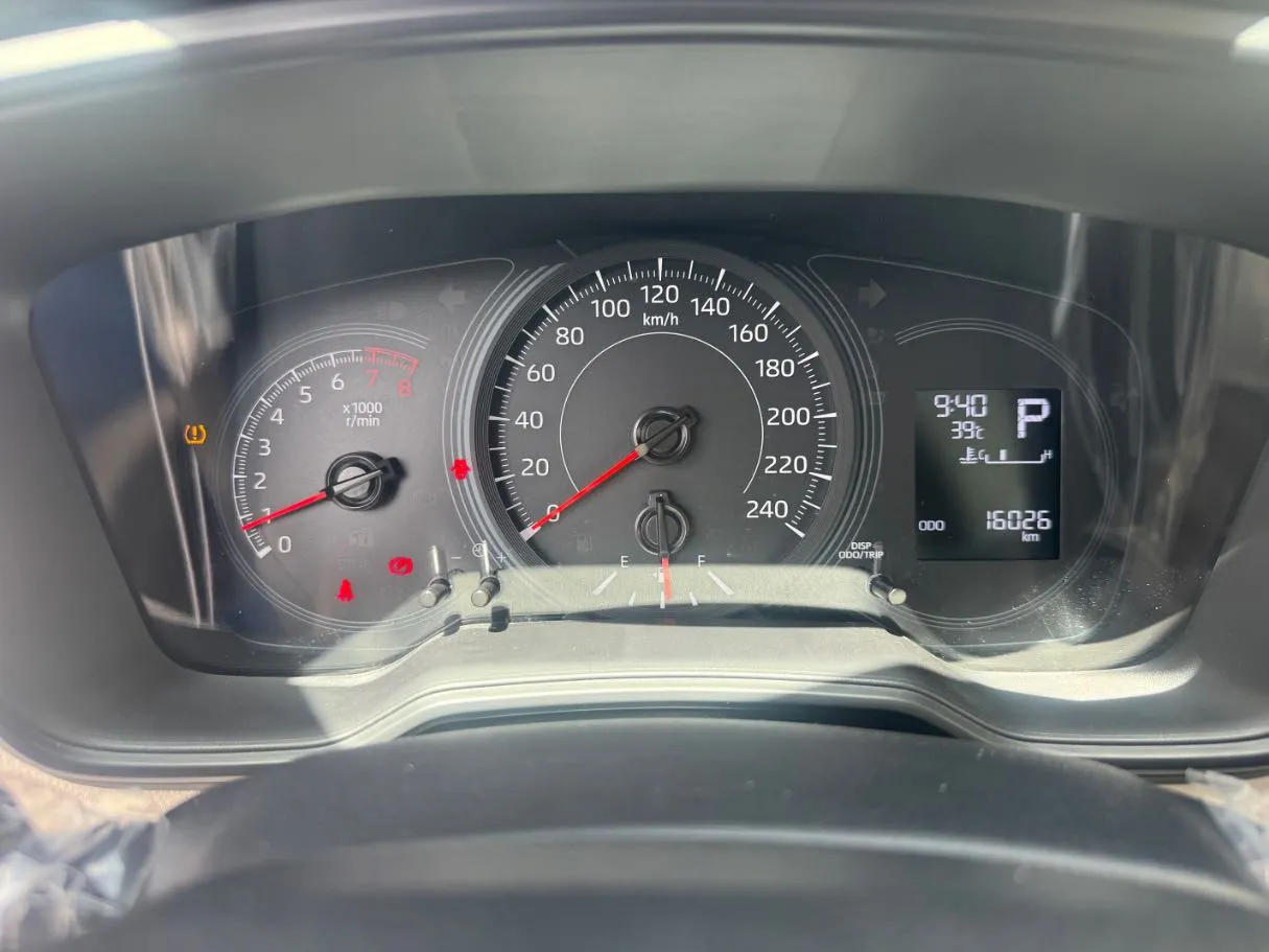 Car image 18