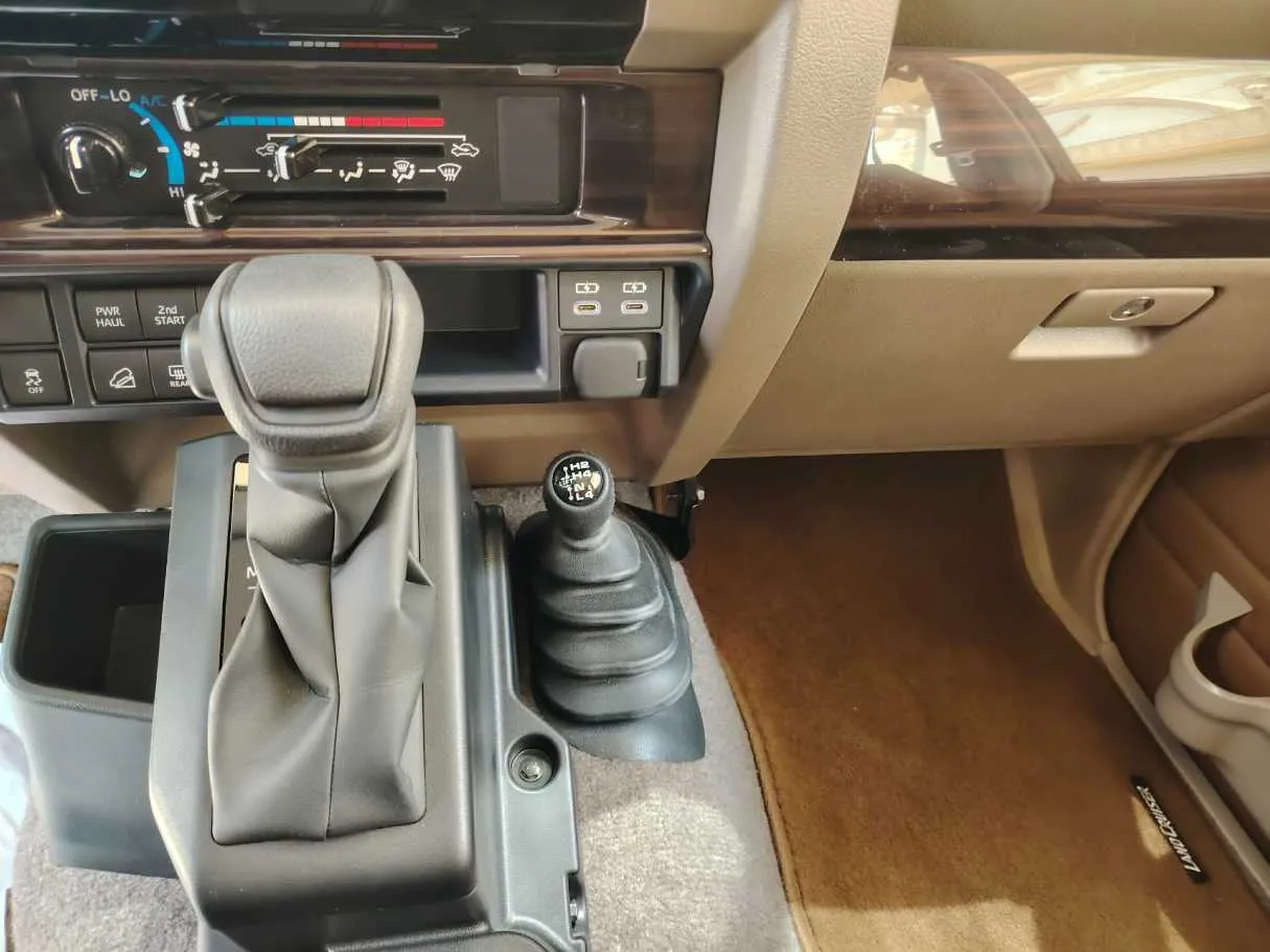 Car image 24