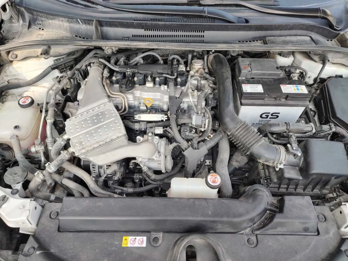 Car image 24