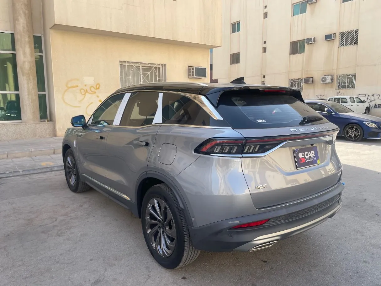 Car image 6