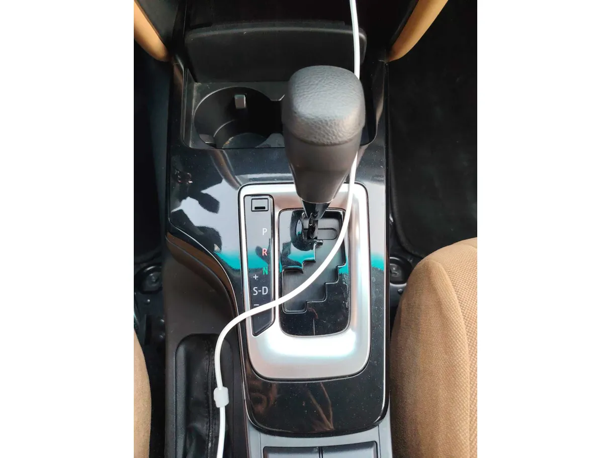 Car image 19
