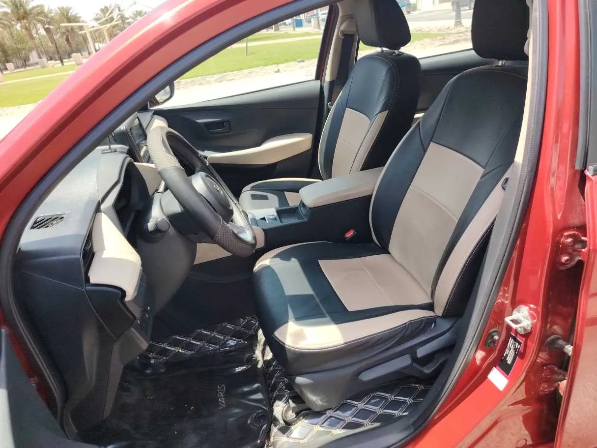 Car image 12