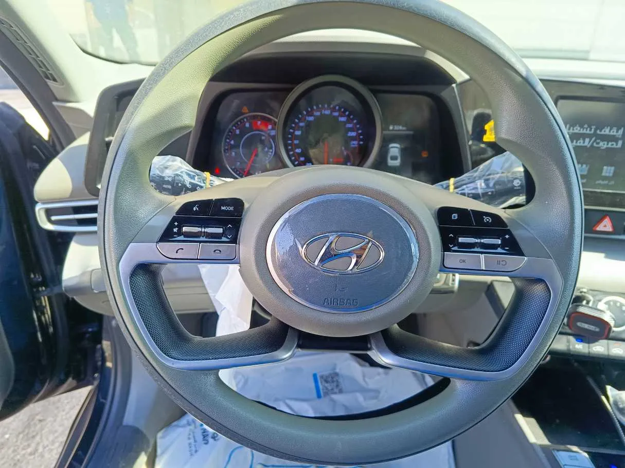 Car image 23