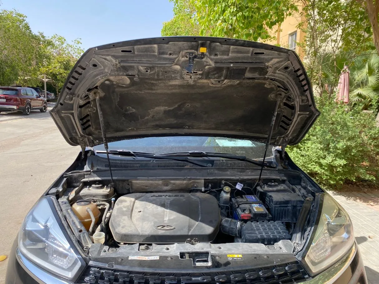 Car image 30