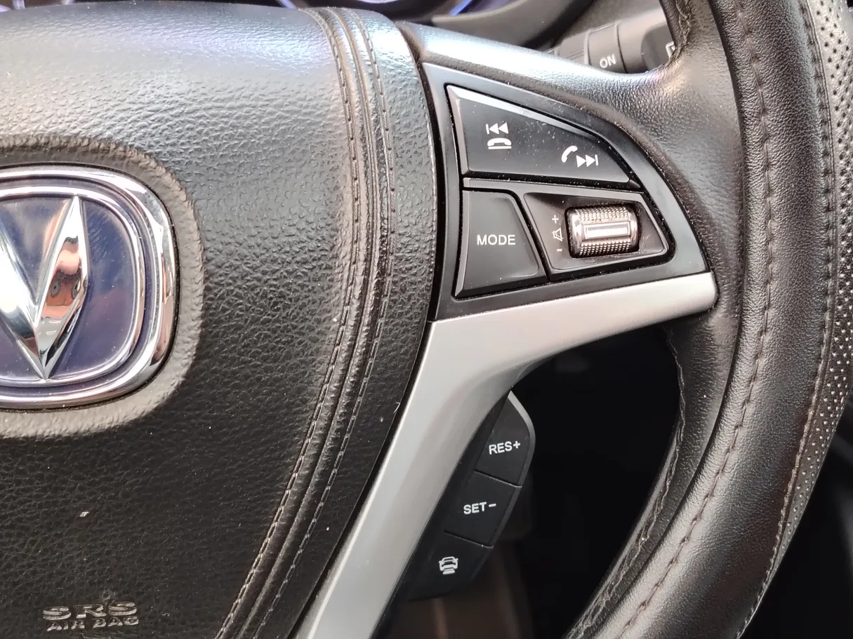 Car image 27