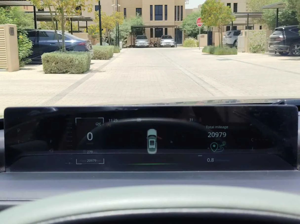 Car image 23