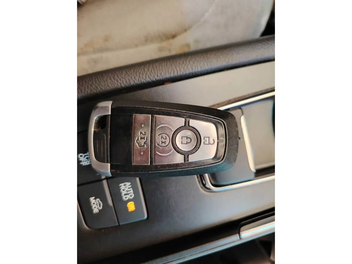 Car image 43