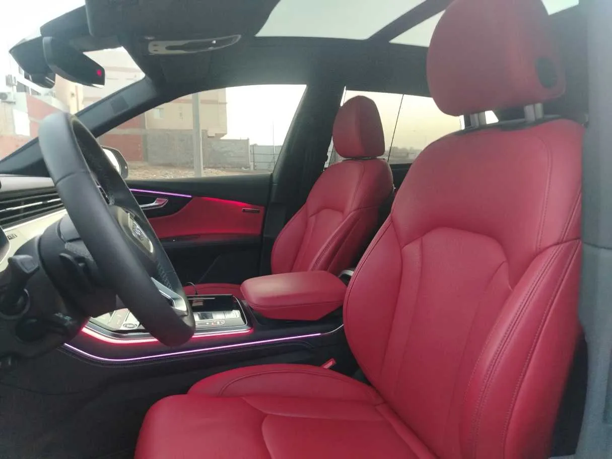 Car image 13