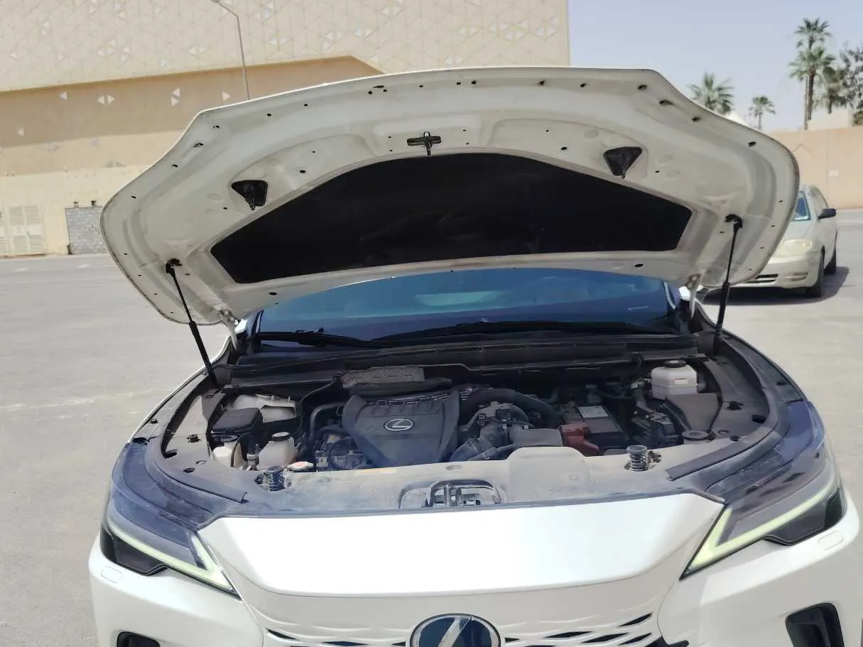 Car image 40