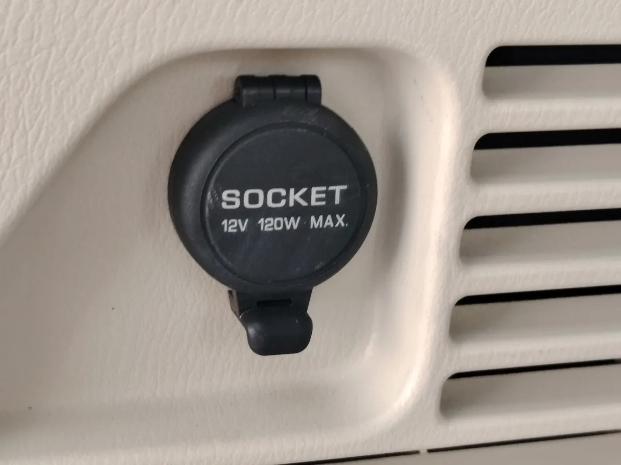 Car image 39
