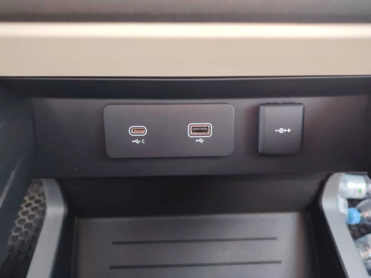 Car image 29