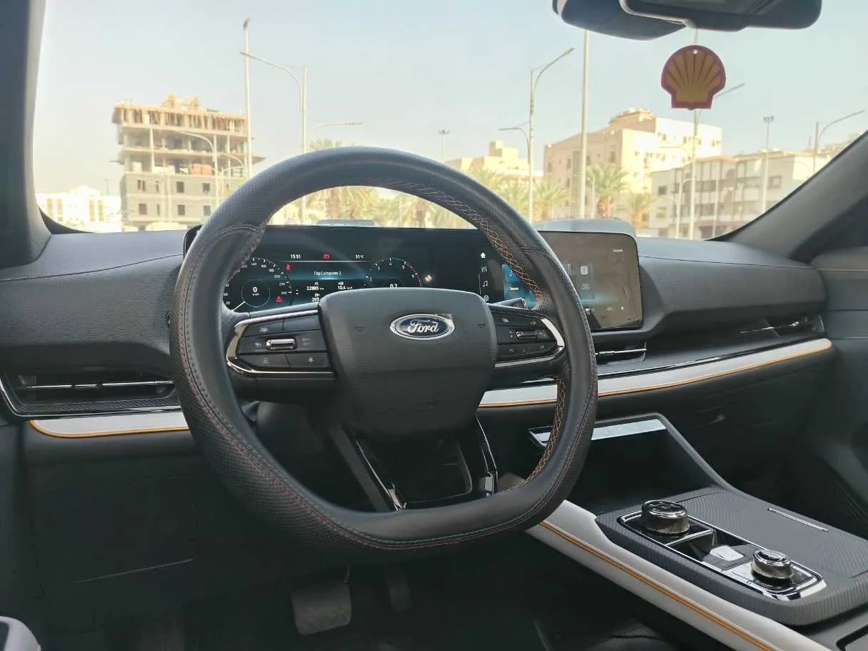Car image 26