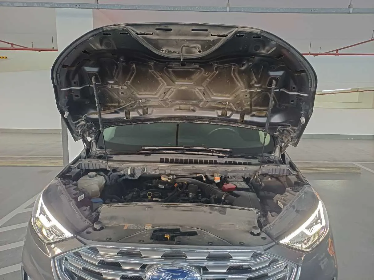 Car image 25