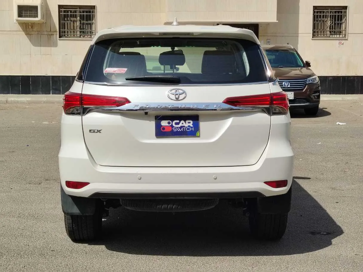 Car image 6