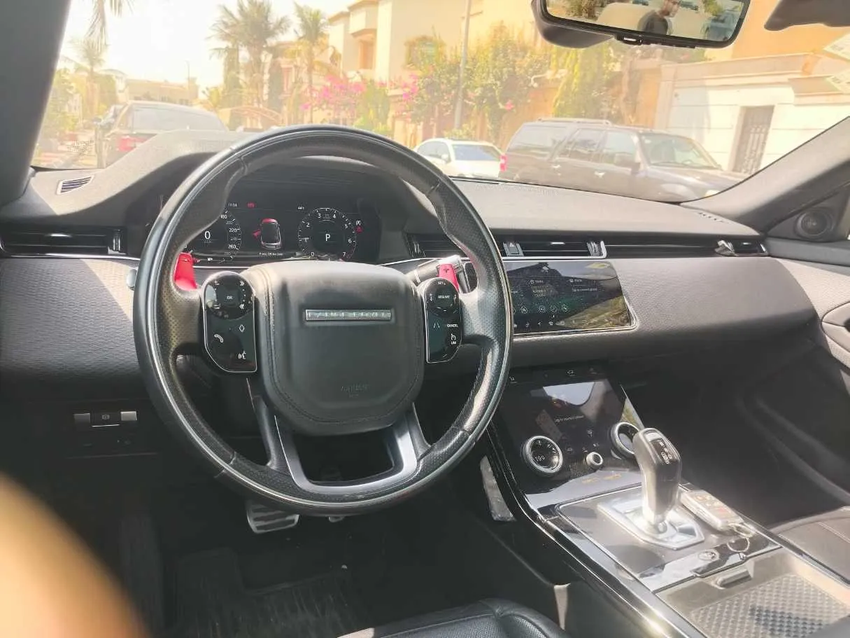 Car image 22