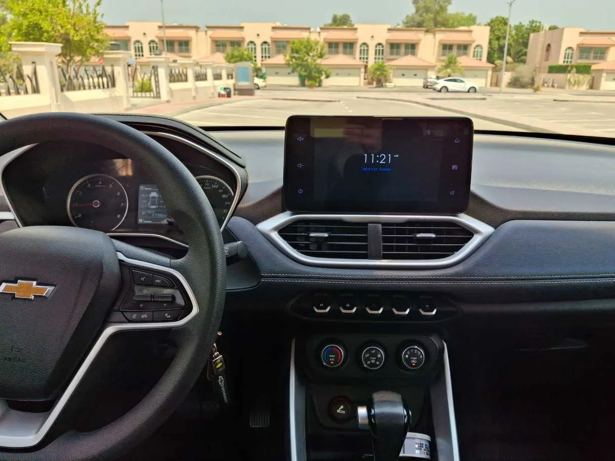 Car image 16