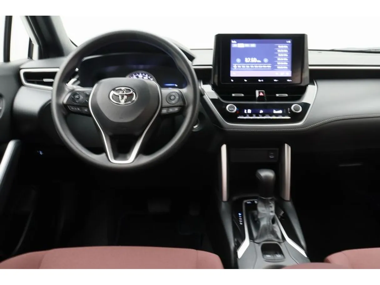 Car image 15