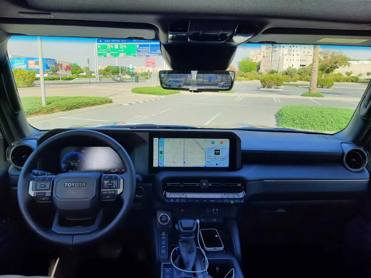 Car image 15