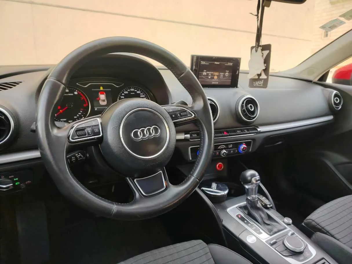 Car image 24