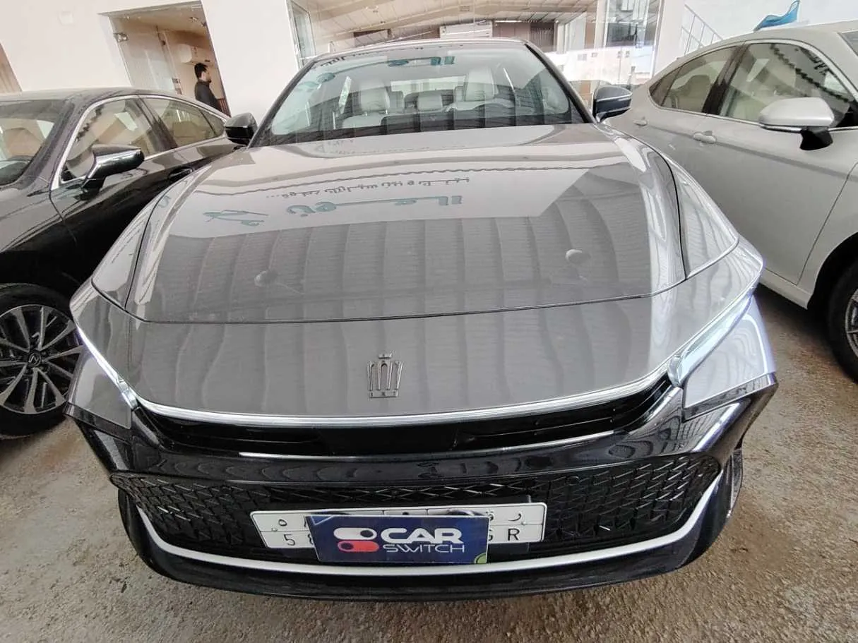 Car image 2