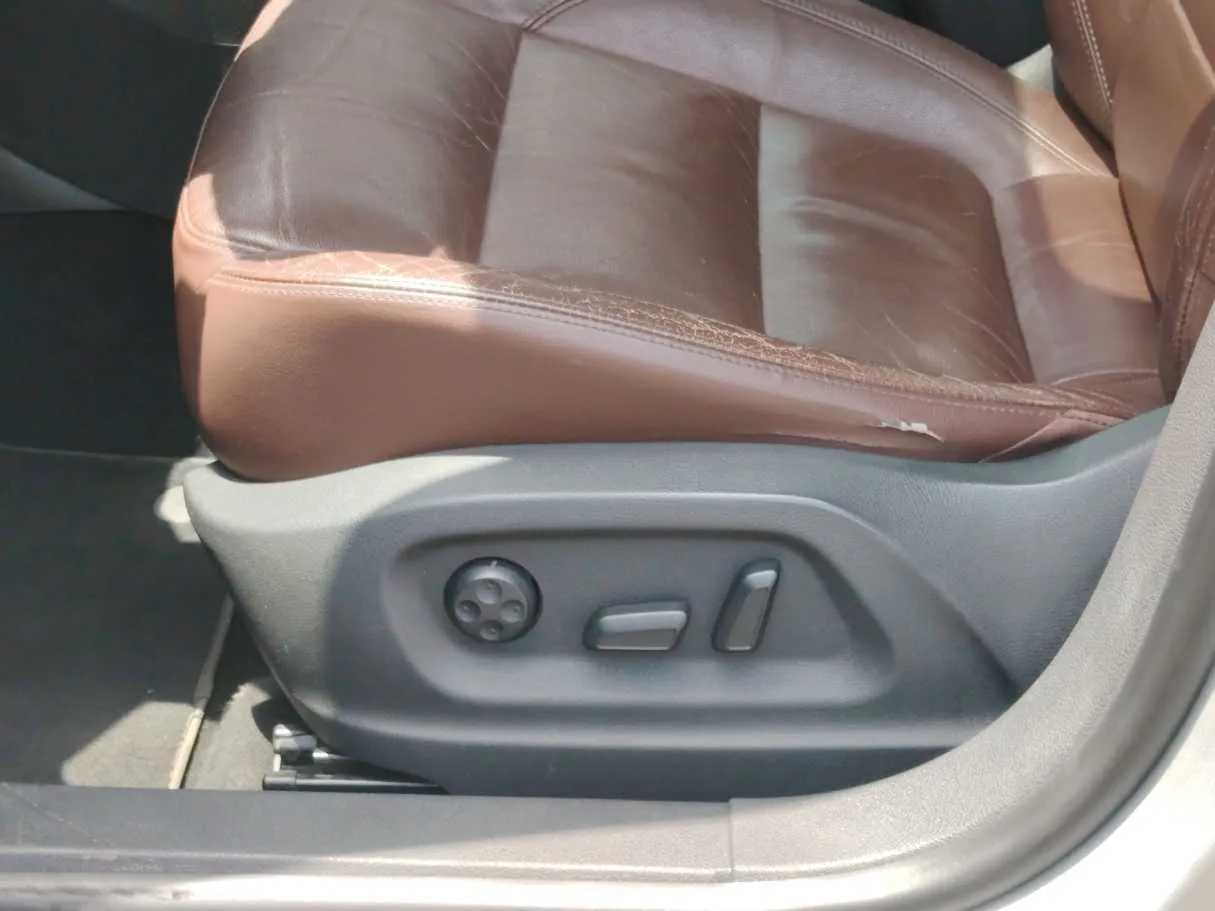 Car image 31