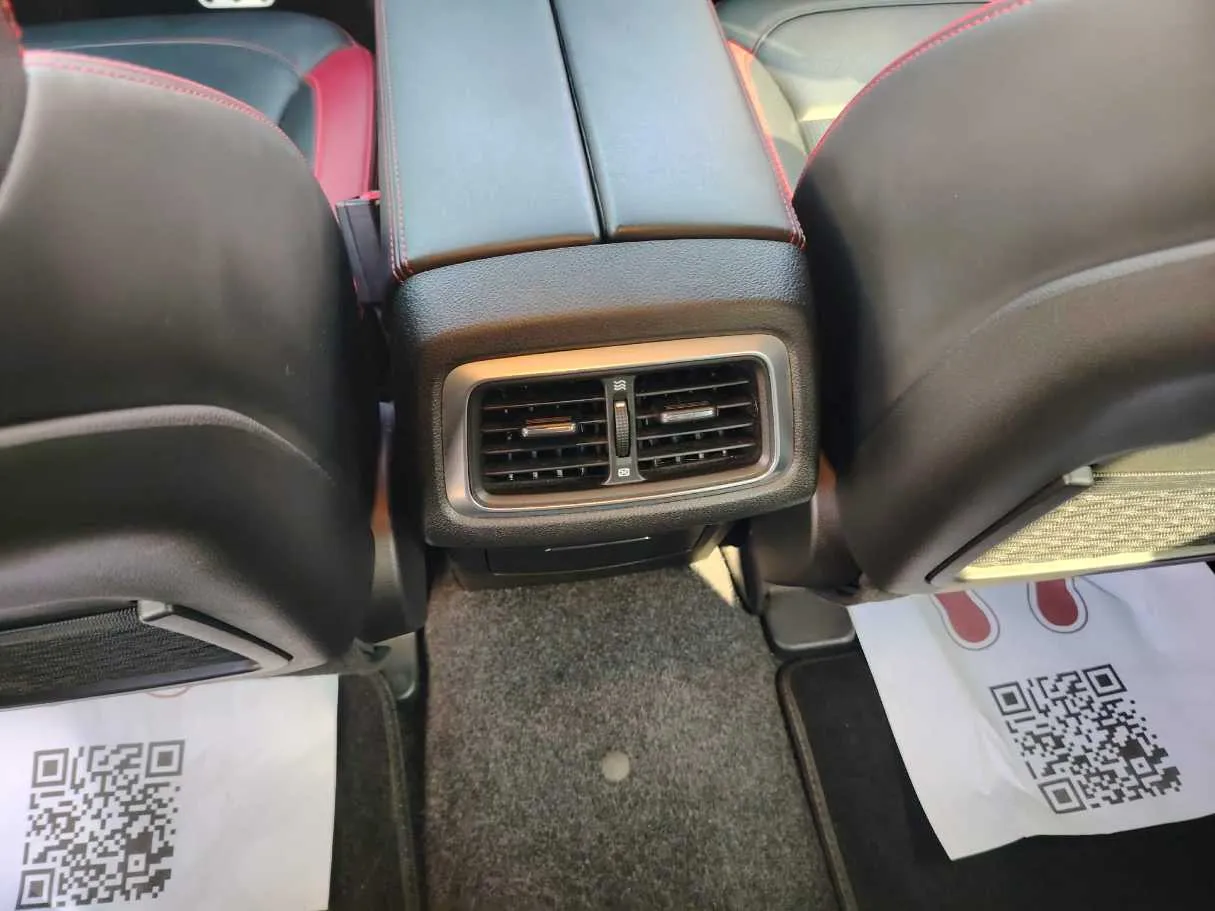 Car image 31