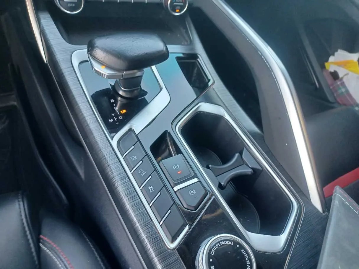 Car image 17