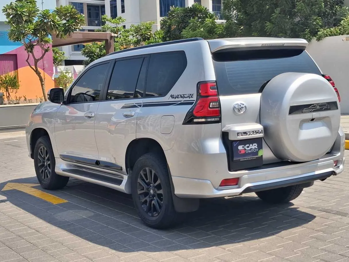 Car image 7