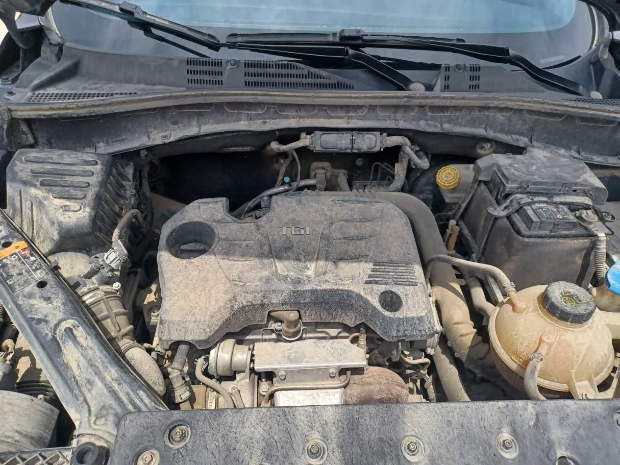 Car image 23