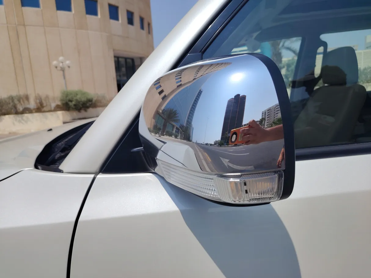 Car image 29