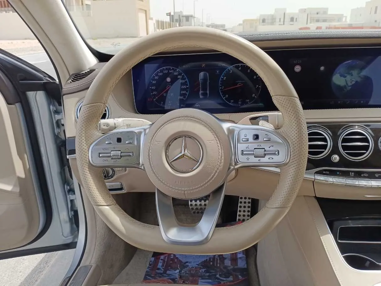 Car image 17