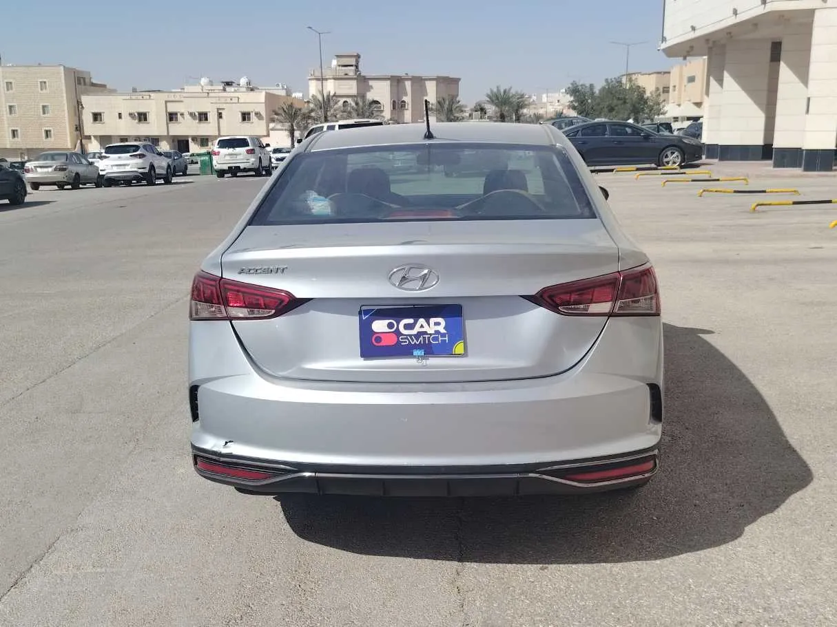 Car image 6