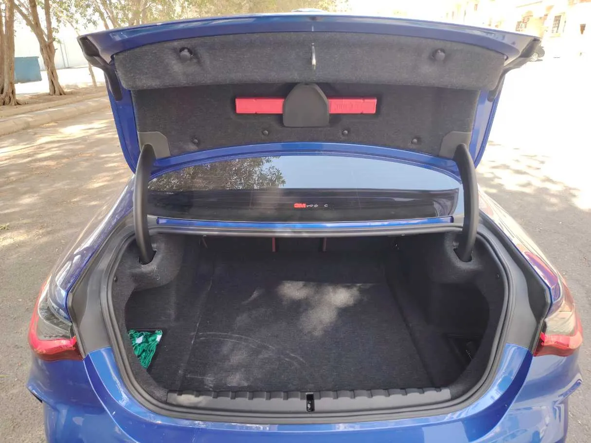 Car image 23